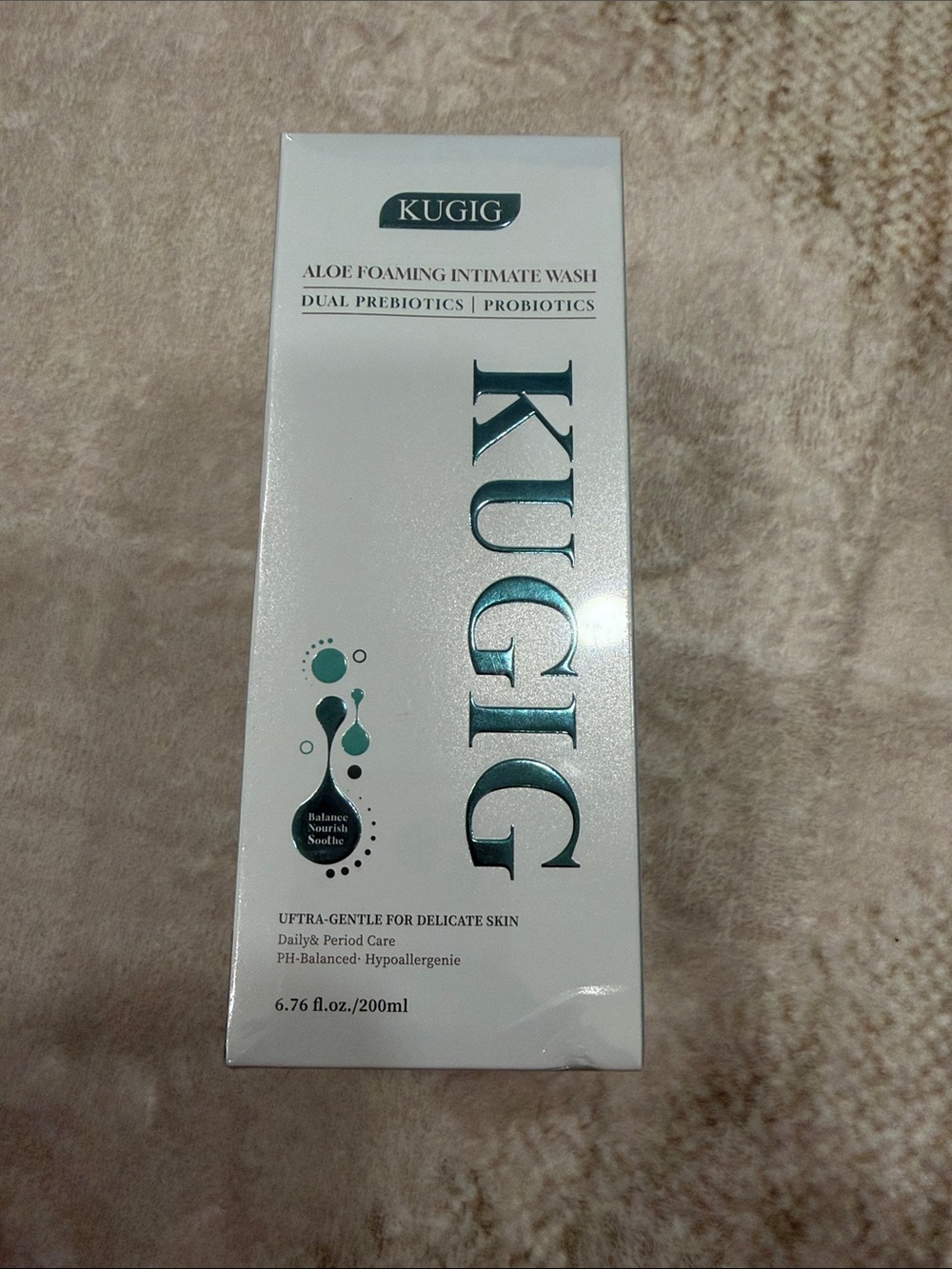Kugig Aloe Foaming Intimate Wash - White/Teal